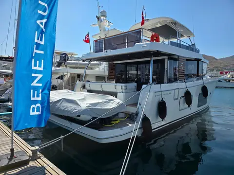 SWIFT TRAWLER 54 - PIRELLI X400